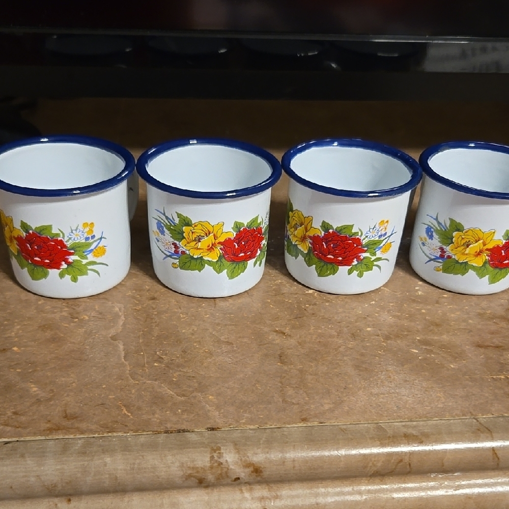 Elegant Blue Decor Accents